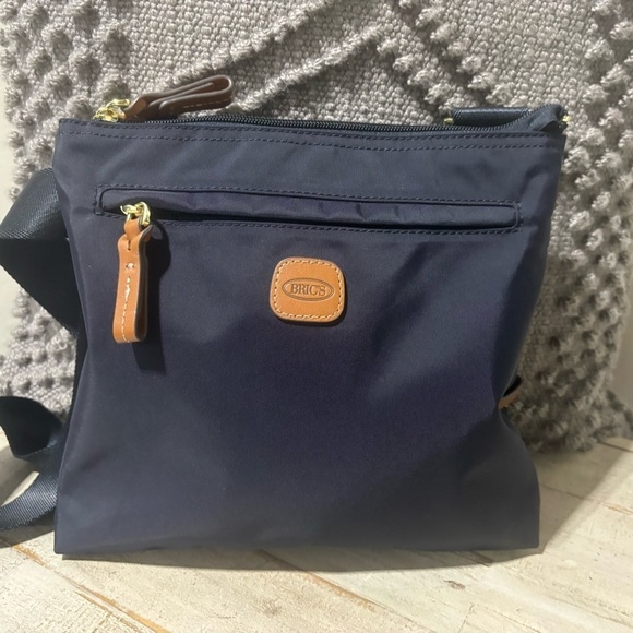 NWOT❤️BRIC'S Milano Navy Crossbody Bag - Picture 3 of 6